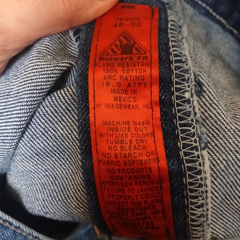 Bulwark FR Jeans Mens 46x32 Relaxed Fit Flame Resistant Workwear Dark Wash Denim - Picture 9 of 10